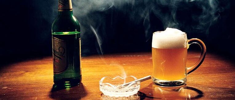 A adicción ao alcohol e o tabaquismo poden provocar o desenvolvemento da psoríase na cara